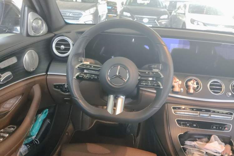 Used Mercedes-Benz E-Class 2022 Updated E 300 L Luxury Edition
