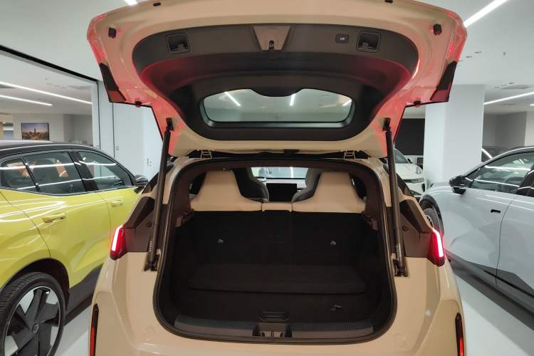 Used Zeekr X 2025 Four-Seater Rear-Drive Cube Version
