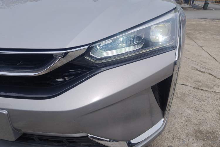 Used Dongfeng Aeolus Yixuan 2021 230T Automatic ZuiFeng Edition Left Front Headlight