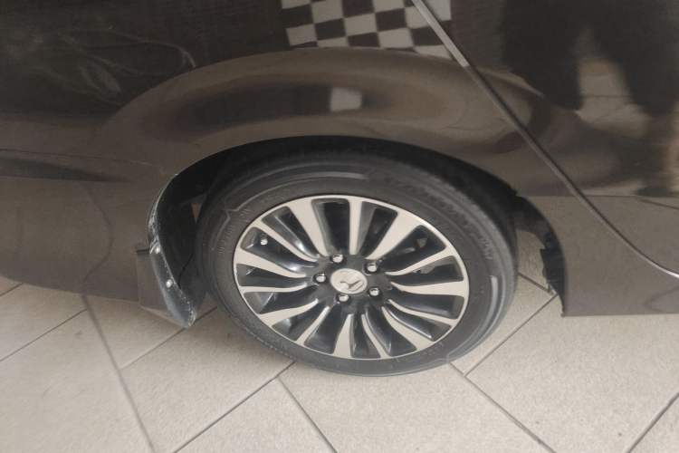 Used Honda Crider 2013 1.8L automatic luxury edition