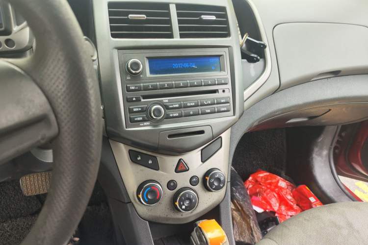 Used Chevrolet Aveo Sonic 2011 Sedan 1.4L Automatic SL
