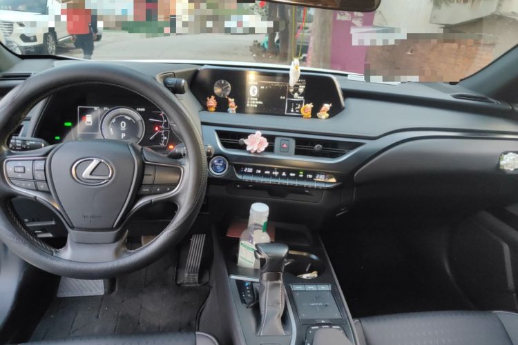 Used Lexus UX 2020 260h Explore-Cool Edition
