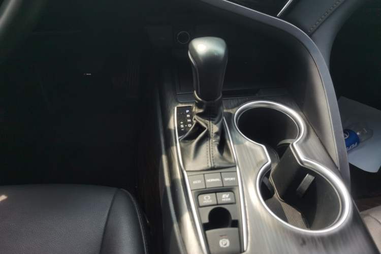 Used Toyota Camry 2021 Dual-Motor 2.5HG Luxury Edition Gear Lever