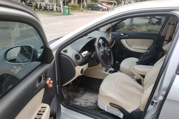 Used Volkswagen Lavida 2011 1.6L Manual Joy Version Driver Seat