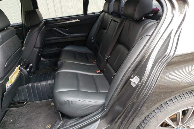 Used BMW 5 Series 2015 535Li Leading Model