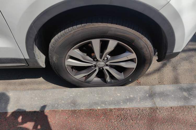 Used Geely Auto Emgrand X7 Sport 2016 1.8TD Automatic Smart Model Right Front Wheel Hub