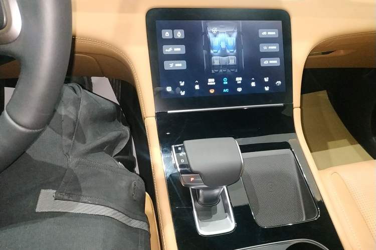 Used Li Auto ONE 2020 Range-Extended 7-Seater Version Gear Lever