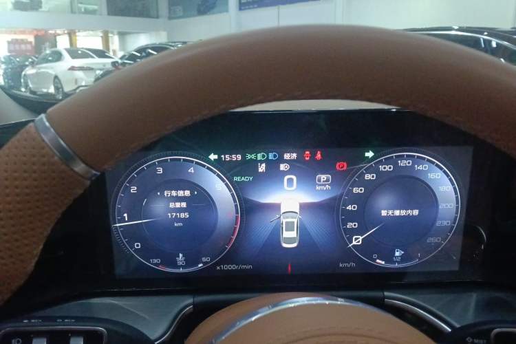 Used Hongqi H9 2025 Model Facelifted 2.0T Two-Wheel Drive Flag-Style Private Enjoyment Fashion Edition, 5 Seats