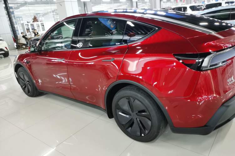 Used Tesla Model Y 2025 Rear-Wheel Drive First Edition
