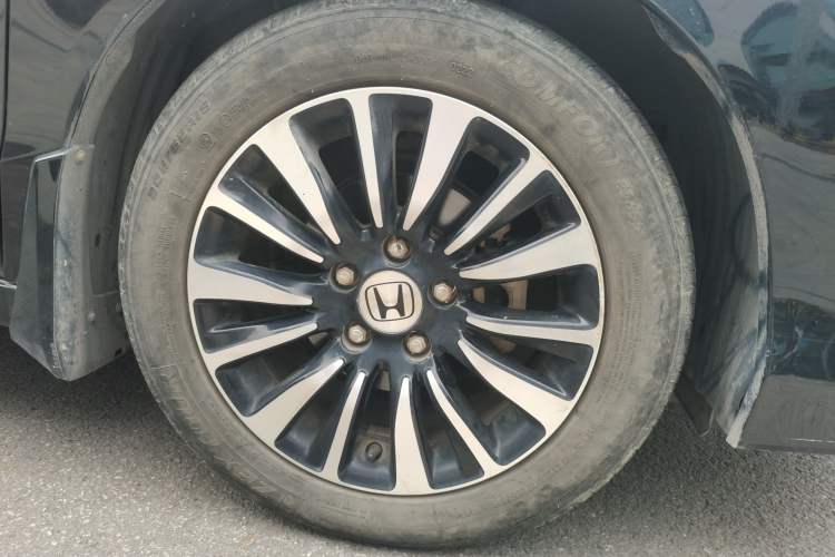 Used Honda Crider 2015 1.8L automatic comfort version