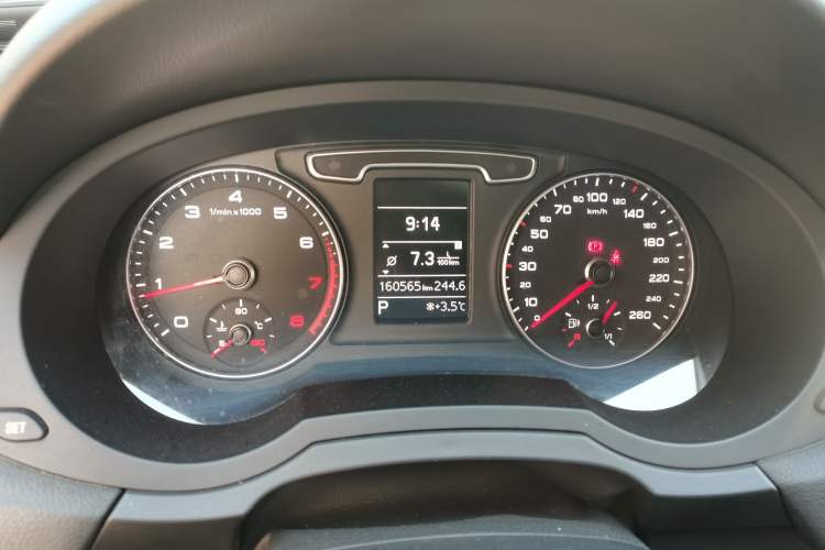 Used Audi Q3 2015 30 TFSI Comfort Model