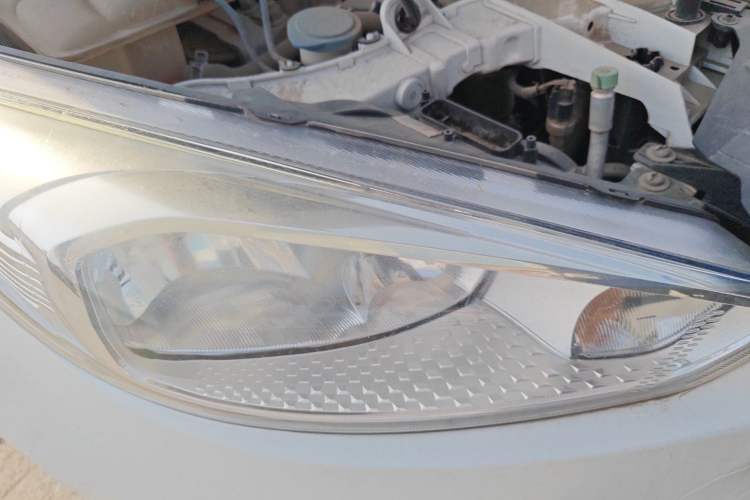 Used Ford Focus 2018 Hatchback Classic 1.6L Automatic Comfort Plus SmartDrive Edition Right Front Headlight