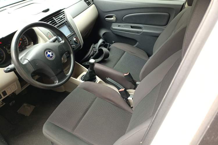 Used Venucia R50 2015 1.6L Manual Fashion Edition