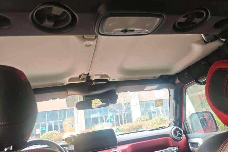 Used BAIC Off-Road BJ40 2019 PLUS 2.3T Automatic Four-Wheel Drive Premium Edition China VI Headliner