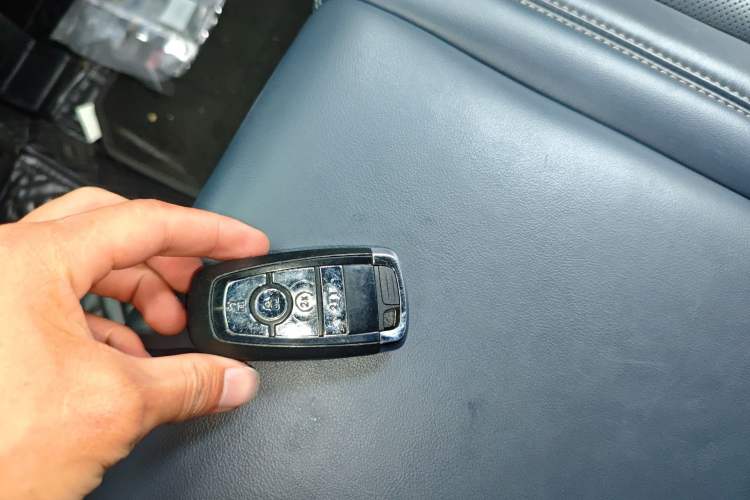 Used Lincoln Nautilus 2021 2.0T Four-Wheel Drive Luxury Edition Vehicle Key