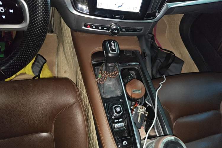Used Volvo S90 2018 T4 Zhiyuan Edition
