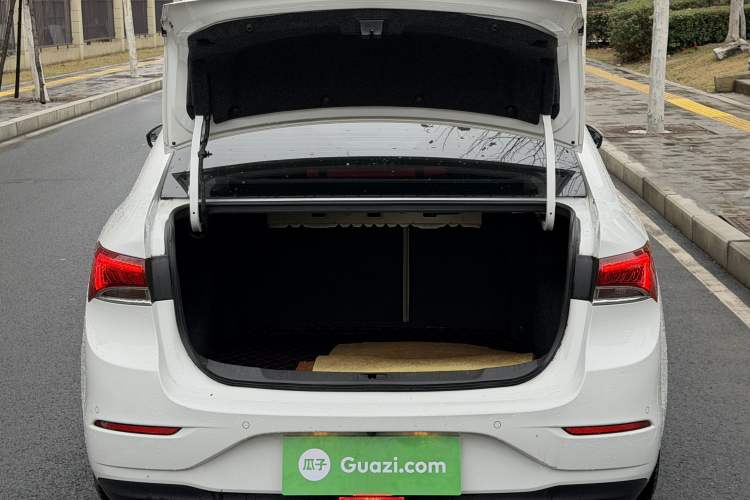 Used Buick GT 2019 15T Dual-Clutch Connected Elite Model China VI