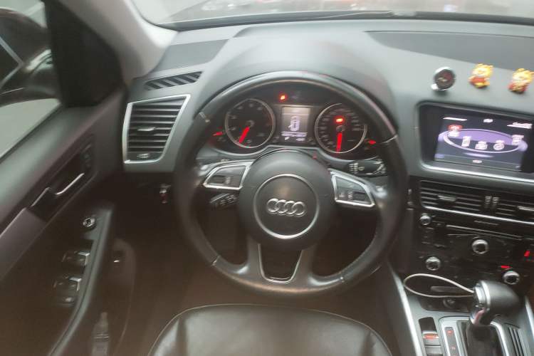 Used Audi Q5 2015 40 TFSI Technology Edition
