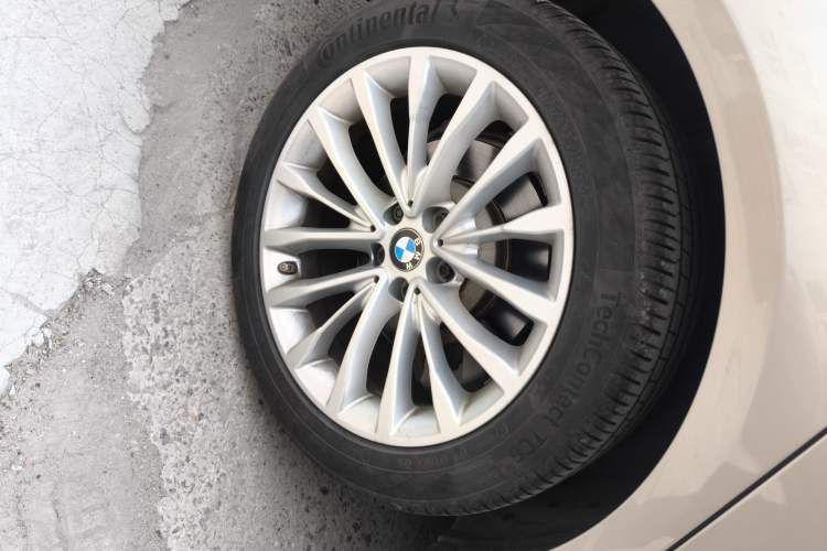 Used BMW 5 Series 2018 525Li Luxury Package
