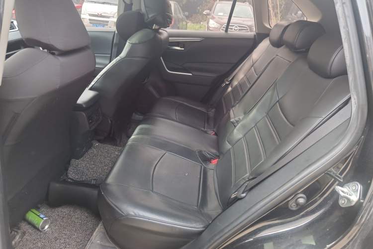 Used Toyota RAV4 2021 2.0L CVT Two-Wheel Drive Fashion Edition
