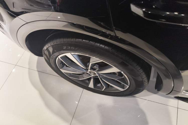 Used Audi Q5L 2023 40T Luxury Dynamic Model