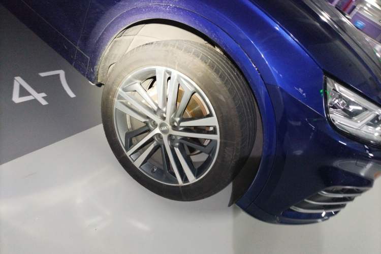 Used Audi Q5L 2018 40 TFSI Prestige Fashion Edition China V Right Front Wheel Hub