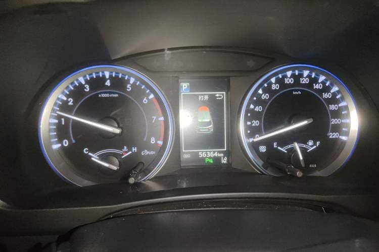 Used Toyota Highlander 2018 2.0T Two-Wheel Drive Luxury Edition 7 Seats China VI Standard