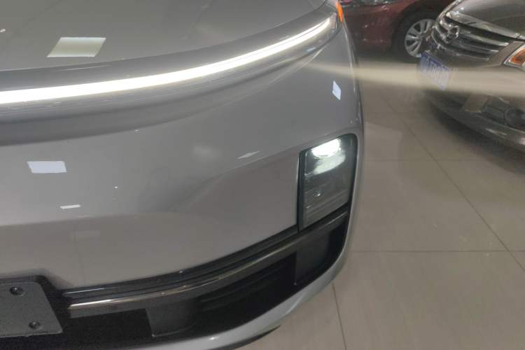 Used Li Auto L8 2023 Air model
