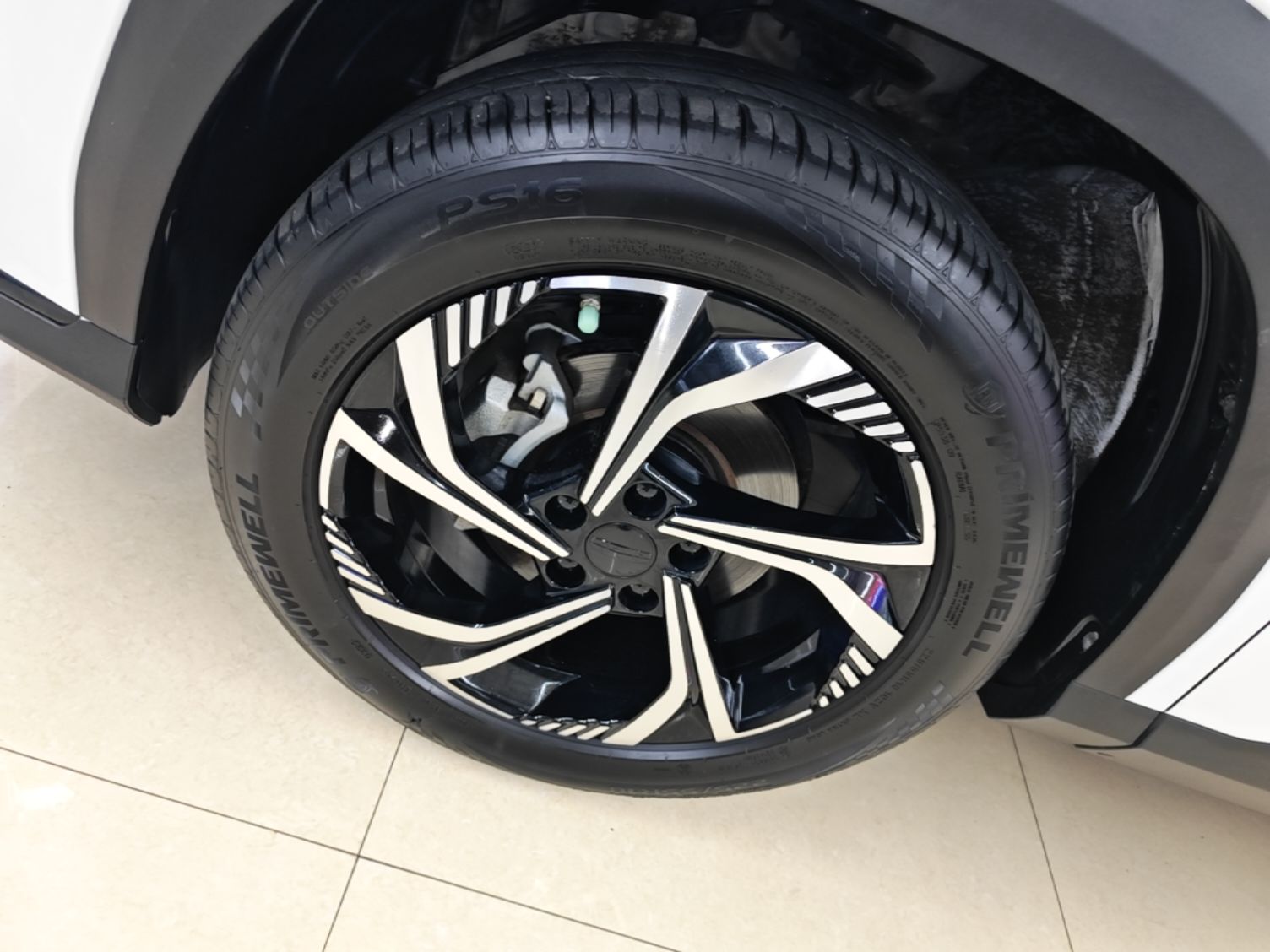Geely Auto Emgrand X7 Sport 2024 1.5TD Dragon Edition — снимка 10