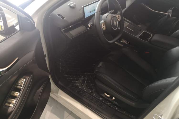 Used Baojun Yunhai 2024 140km Plug-in Hybrid Version Driver Seat