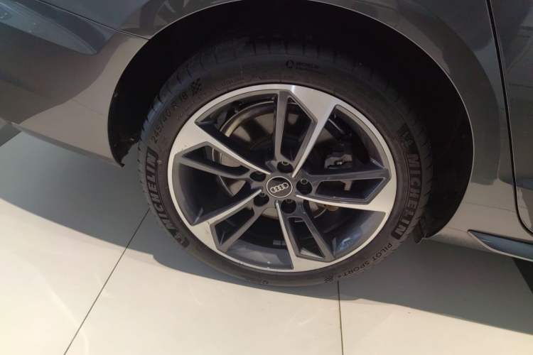 Used Audi A4L 2024 40 TFSI Fashion Dynamic Model
