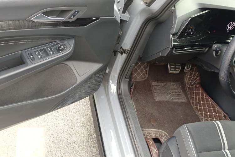 Used Volkswagen Golf 2021 280TSI DSG 30th Anniversary Edition Driver Seat