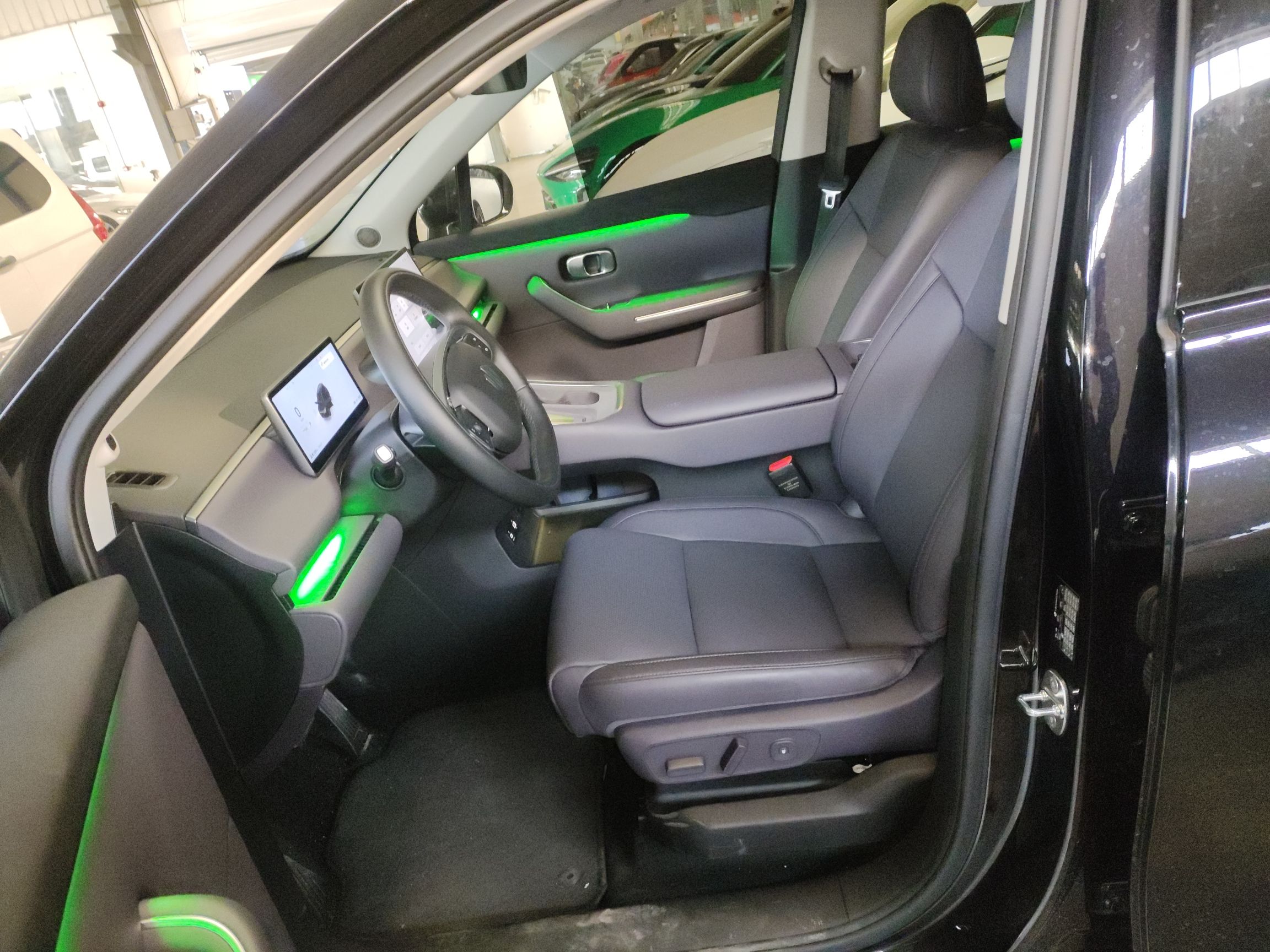 Переднее сиденье в автомобиле