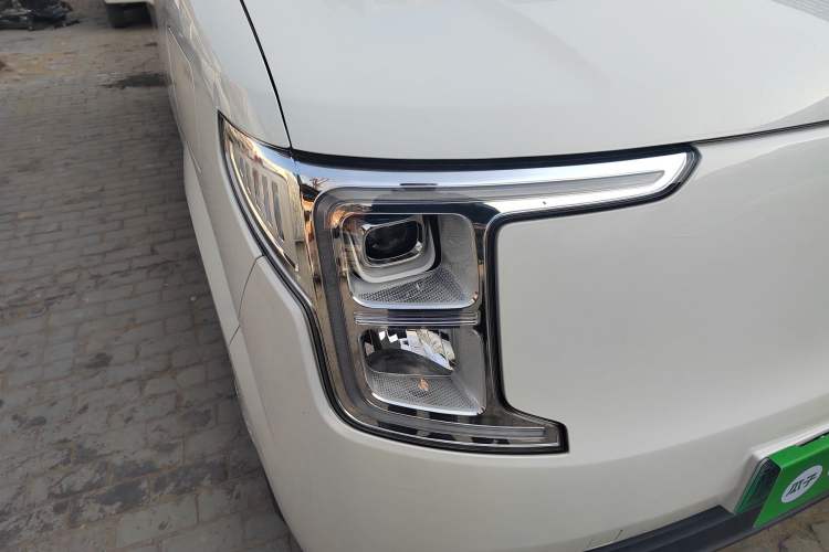 Used Ruichi R5 2025 Model Passenger Vehicle Smart Driving Ultra-Charging Edition, Beyond Type I
