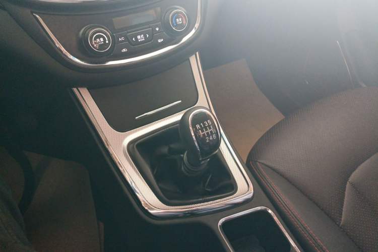 Used Baojun 560 2016 1.8L Manual Luxury Edition