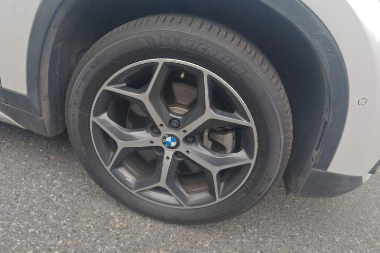 Used BMW X1 2016 xDrive20Li Luxury Model Right Front Wheel Hub