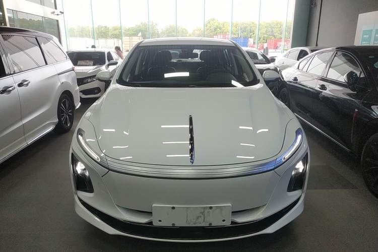 Used Hongqi E-QM5 2025 500km Range Commuter Version
