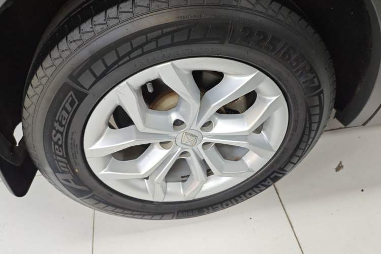 Used BORGWARD BX5 2017 20TGDI Automatic Two-Wheel Drive Pioneer Edition

