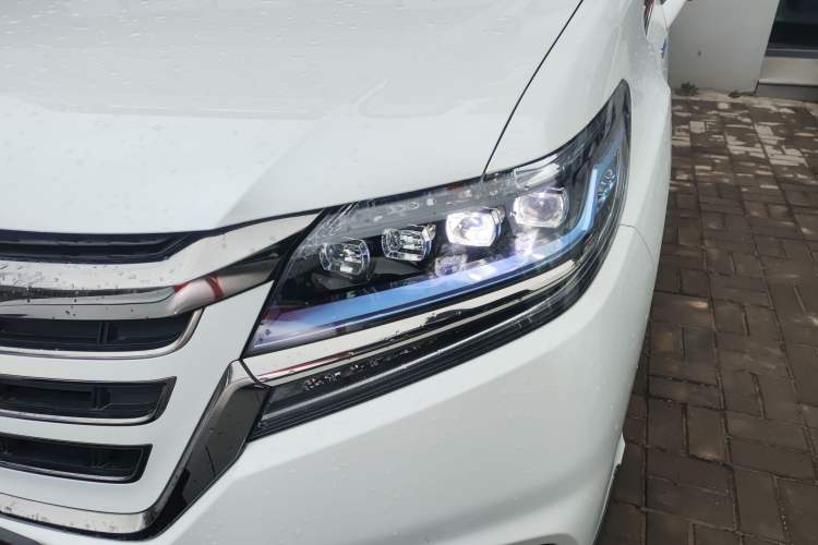 Used Honda Elysion 2019 2.0L Hybrid Supreme Edition
