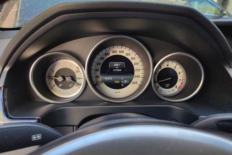 Used Mercedes-Benz E-Class 2015 Facelift E 200 L Sport Edition