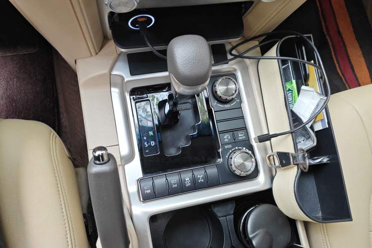 Used Toyota Land Cruiser  Gear Lever