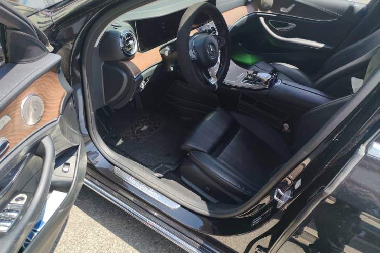 Used Mercedes-Benz E-Class 2018 Facelift E 200 L
