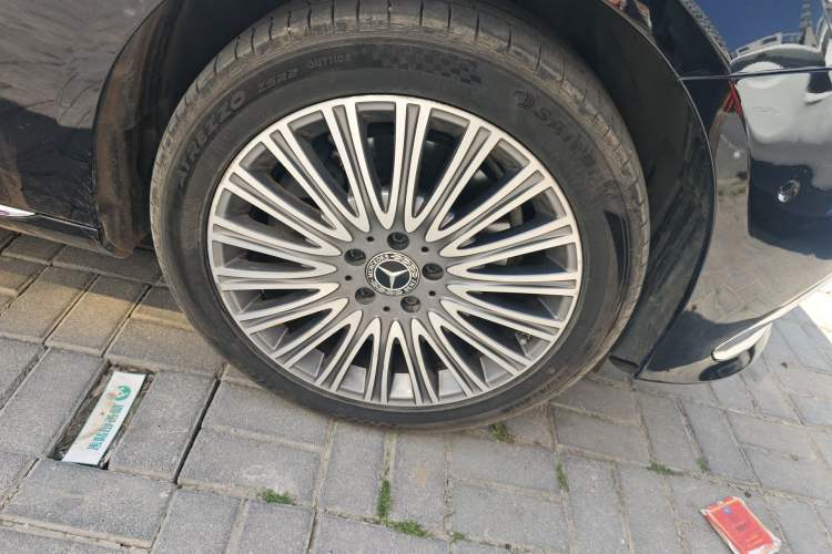 Used Mercedes-Benz E-Class 2022 Second Facelift E 300 L Luxury Edition
