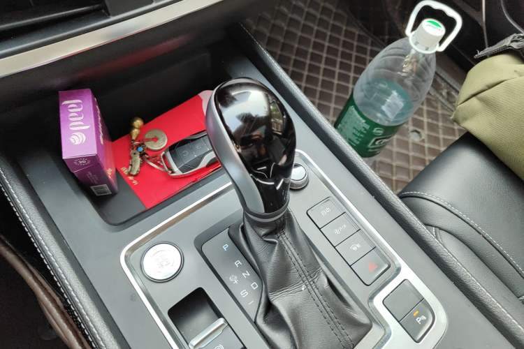 Used BYD Tang 2018 2.0T Automatic Smart Connect Prestige 7-Seater China V Standard Gear Lever