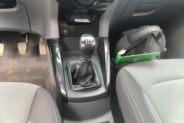 Used Ford EcoSport 2017 1.5L Manual Fashion Model Gear Lever