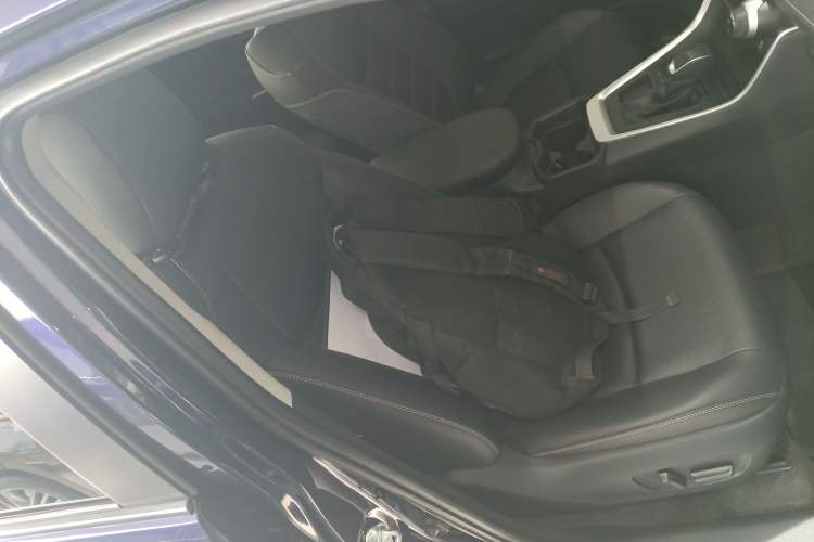 Used Toyota RAV4 2023 2.0L CVT Two-Wheel Drive Fashion Plus Edition