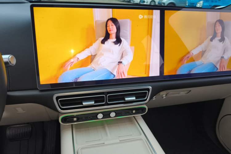 Used Li Auto L6 2024 Pro Model Audio And AC Panel