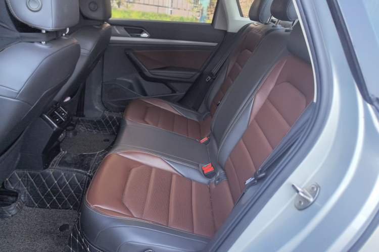 Used Volkswagen Lavida 2018 280TSI DSG Luxury Edition China V Standard Left Rear Seat