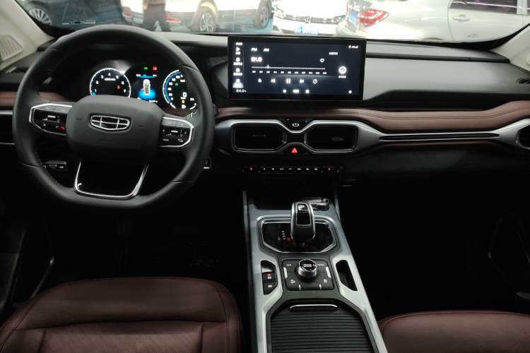 Used Geely Auto Haoyue 2022 1.8TD Automatic Prestige 7-Seater
