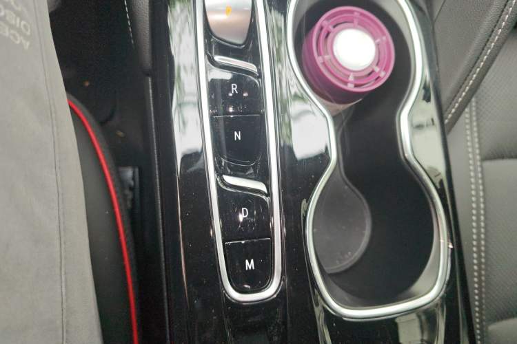 Used Buick Envision 2023 Encore S GS Four-Wheel Drive Sport Model Gear Lever